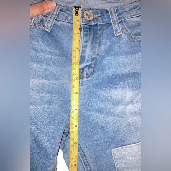 Guess Jeans - Picture 4 of 9